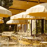 Le Barn Hotel