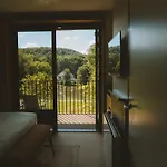 Le Barn Hotel 4*