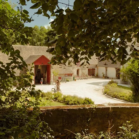 Le Barn Hotel 4*