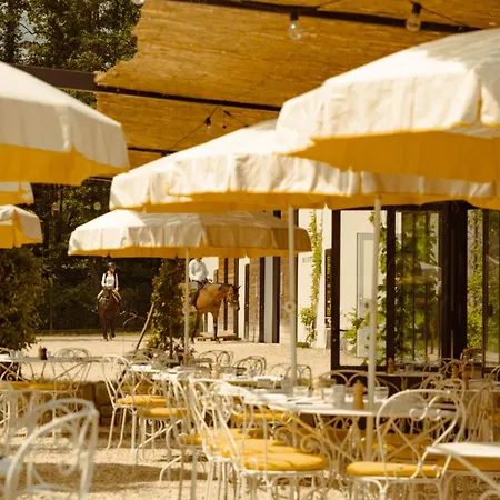 Le Barn Hotel