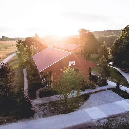 Le Barn Hotel