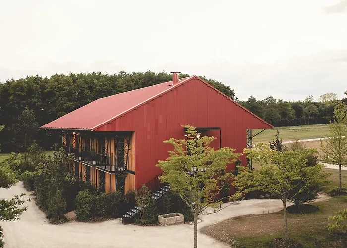 Отель Le Barn Bonnelles